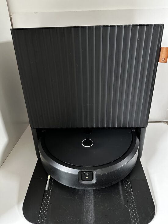 Lietots Roomba Combo j10+