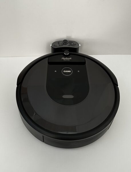 Jauns Roomba combo i8